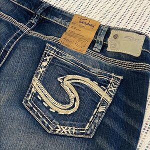 Silver Jeans Co “Tuesday” Mid Rise Capri Jeans Brand New Plus Size 22 x 26”